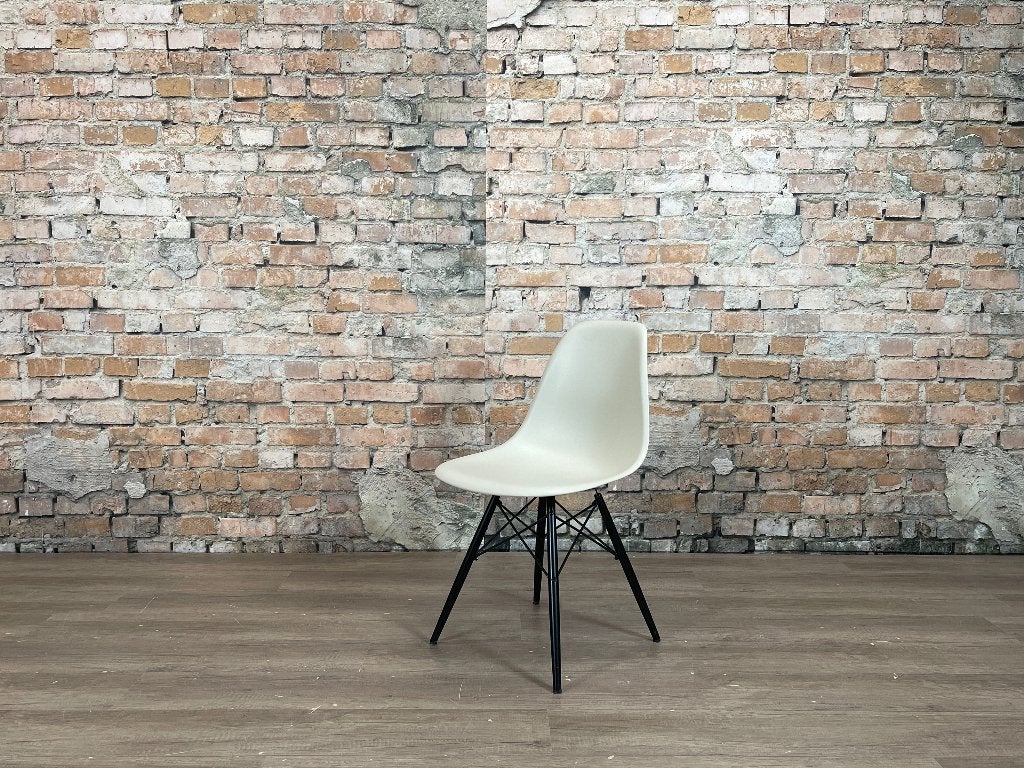 Vitra DSW kiezelsteen/zwart bij TheReSales, Huis en Inrichting, Stoelen, Ophalen, Overige kleuren, Design, Hout