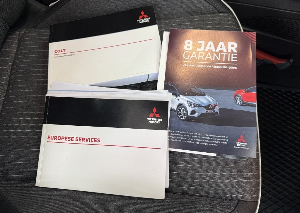 Foto 27 van Mitsubishi Colt 1.6 HEV Instyle 8 Jaar Fabriek Garantie