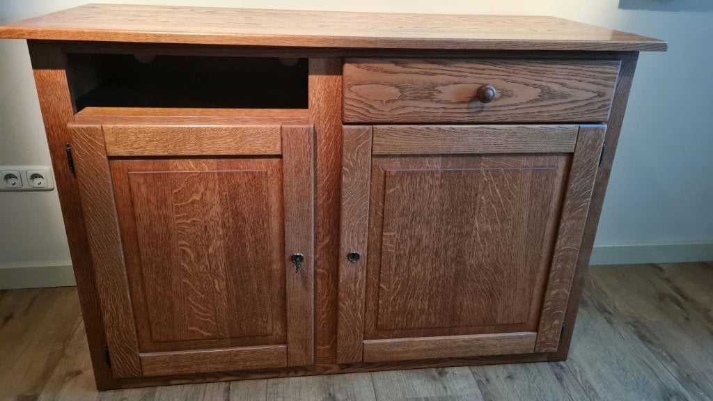 massief eiken kastje/dressoir, Huis en Inrichting, Ophalen, 100 tot 150 cm, Eikenhout, Zo goed als nieuw