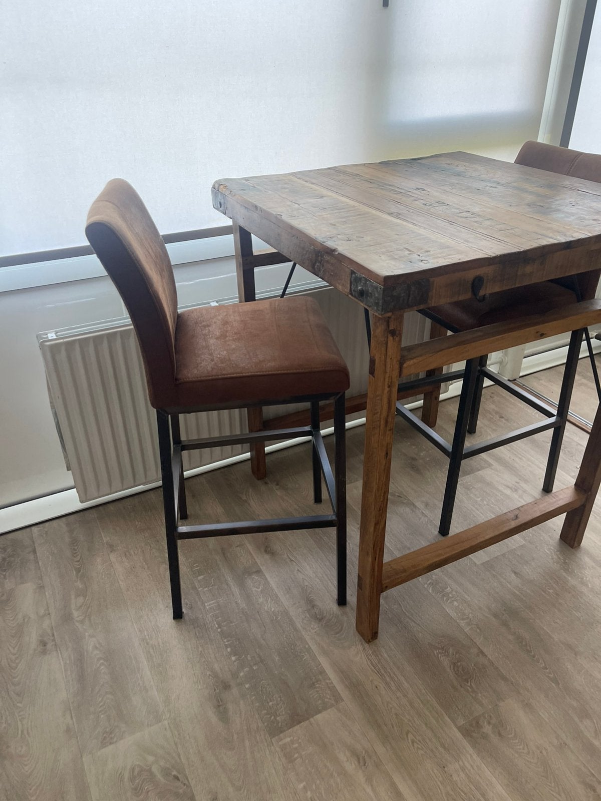 Statafel met twee hoge stoelen, Ophalen, Zo goed als nieuw