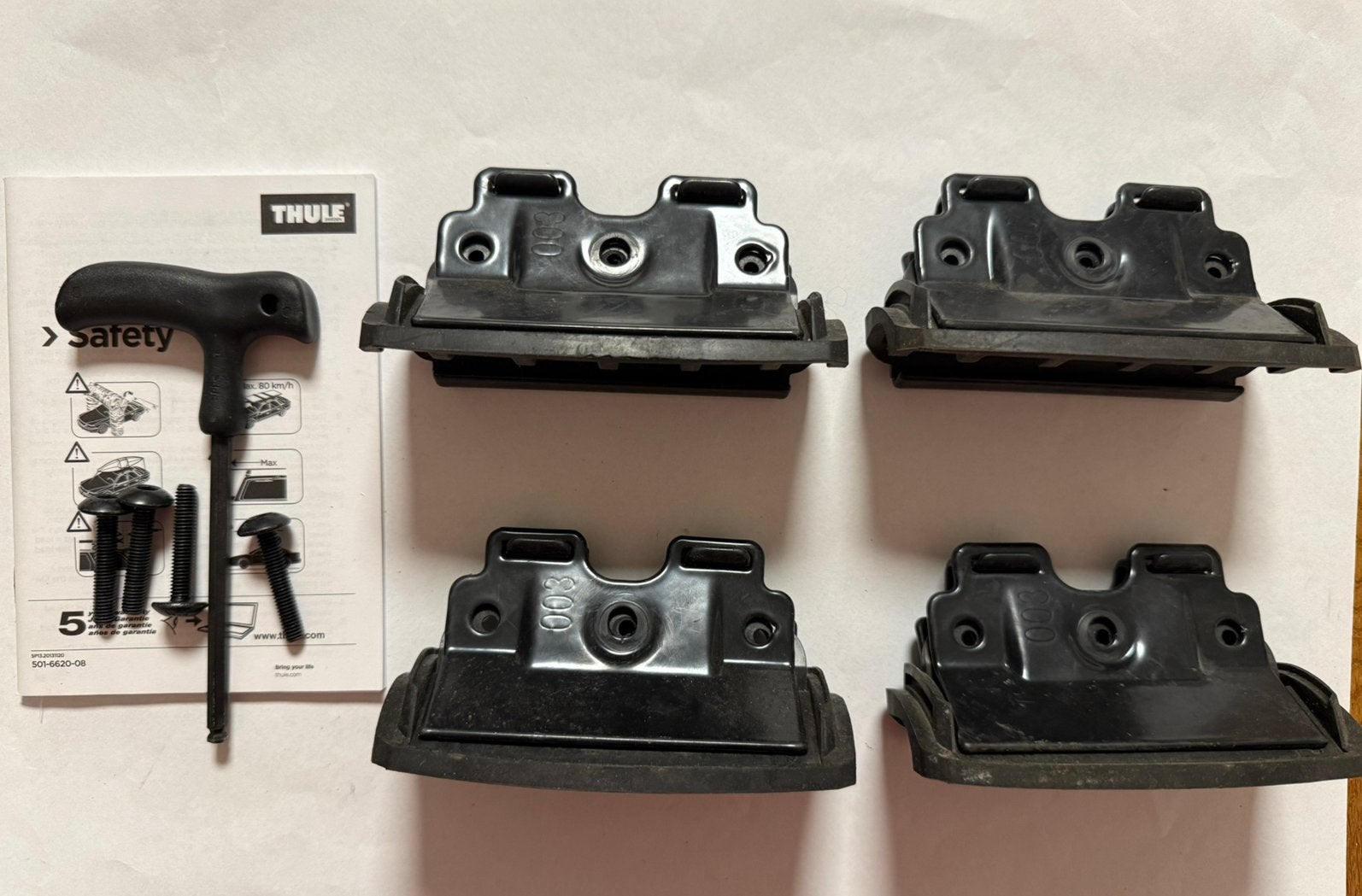 Thule kit 4016 "gebruikt". In zeer nette staat., Auto diversen, Dakkoffers, Ophalen of Verzenden, Zo goed als nieuw