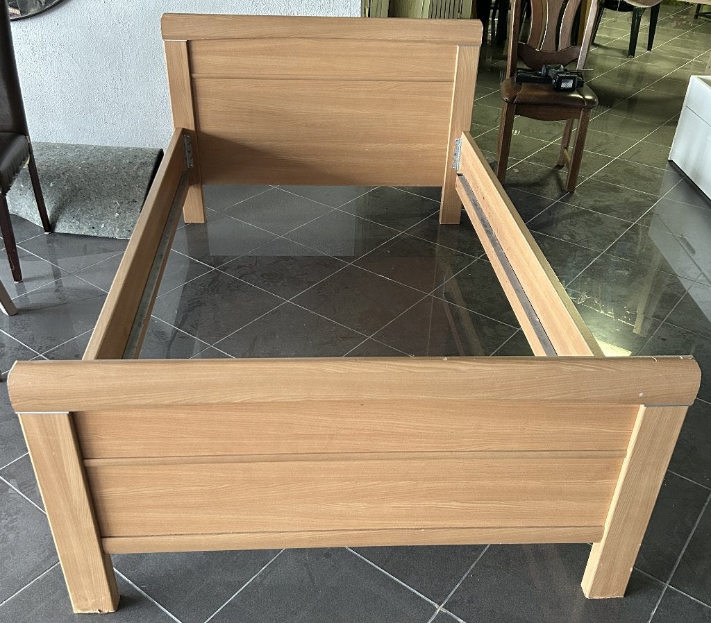 bed, Huis en Inrichting, Slaapkamer | Bedden, Ophalen, Overige materialen, Gebruikt, Beige