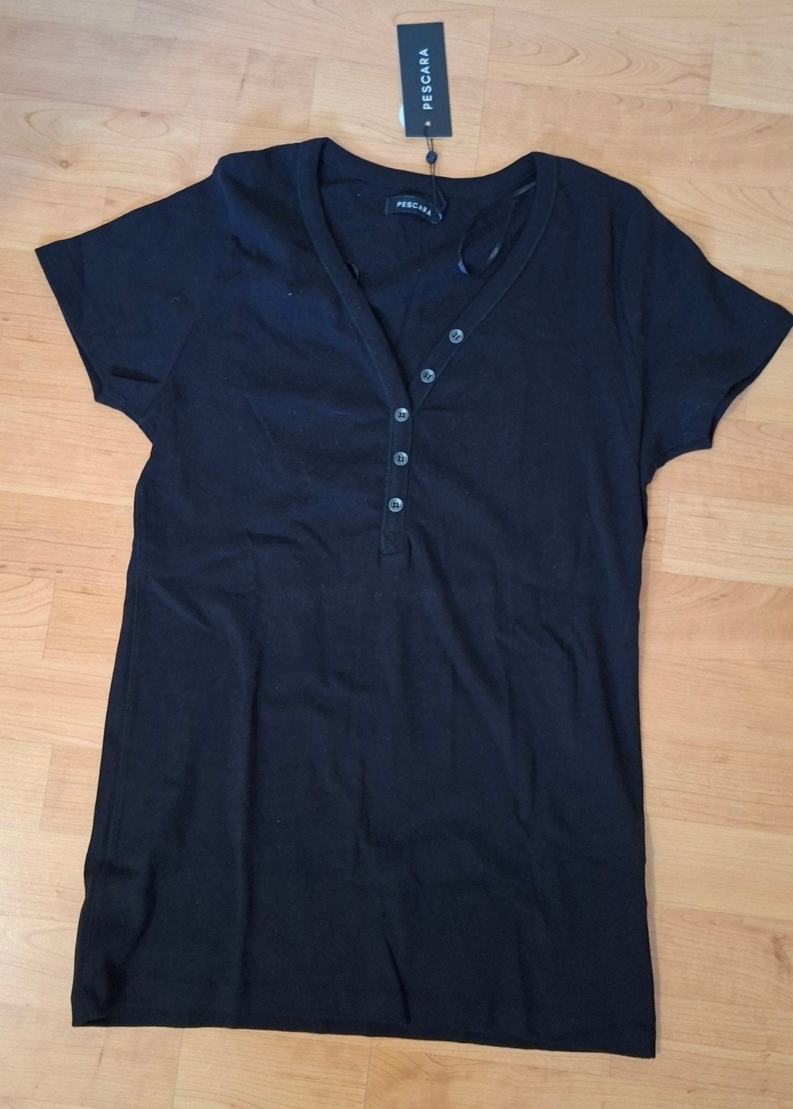 Zwart T-shirt met knoopjes van Pescara, Maat 38/40 (M), Zwart, Pescara, Ophalen of Verzenden