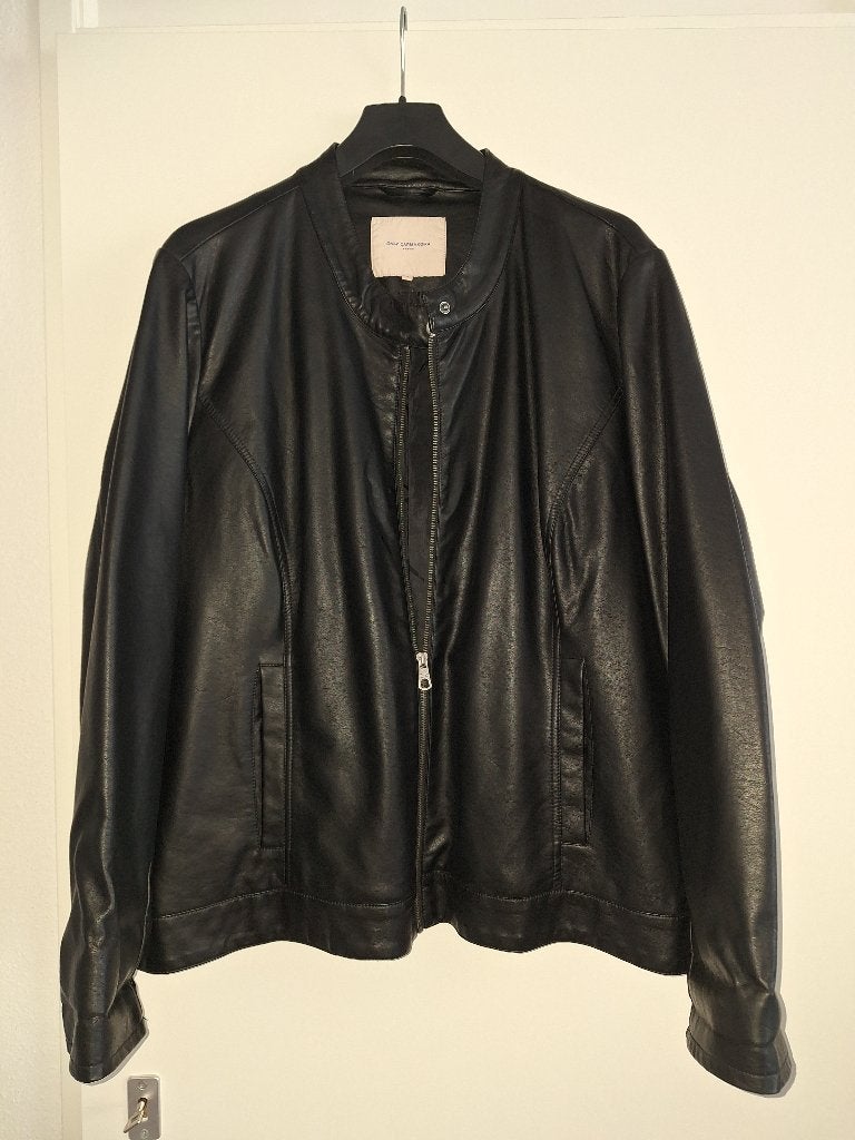 Stijlvolle faux leren Carmakoma Jas maat 54, Zwart, Maat 46/48 (XL) of groter, Ophalen of Verzenden, Zo goed als nieuw