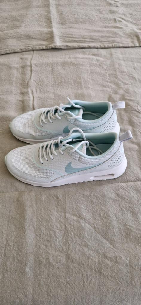 Bijna nieuw dames Nike Air maat 36, Ophalen of Verzenden, Zo goed als nieuw, Meisje, Sportschoenen