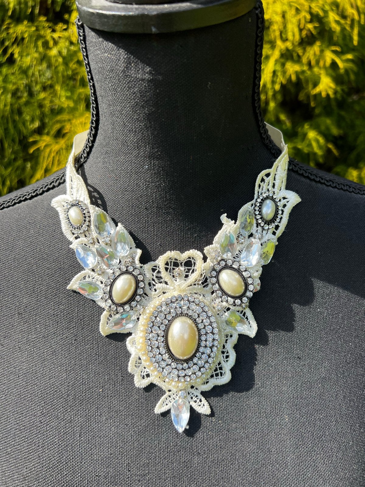 Elegante Kanten Ketting met nep Parels en nep Kristallen, Met kristal, Overige materialen, Wit, Ophalen of Verzenden