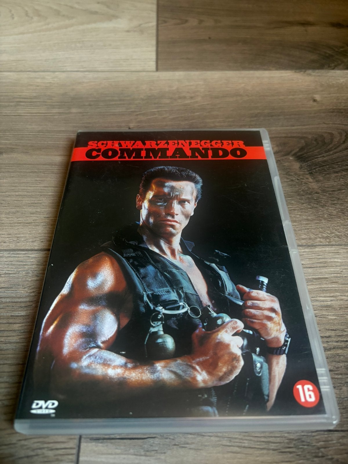 Commando met Arnold Schwarzenegger, Vanaf 16 jaar, Ophalen of Verzenden, Zo goed als nieuw