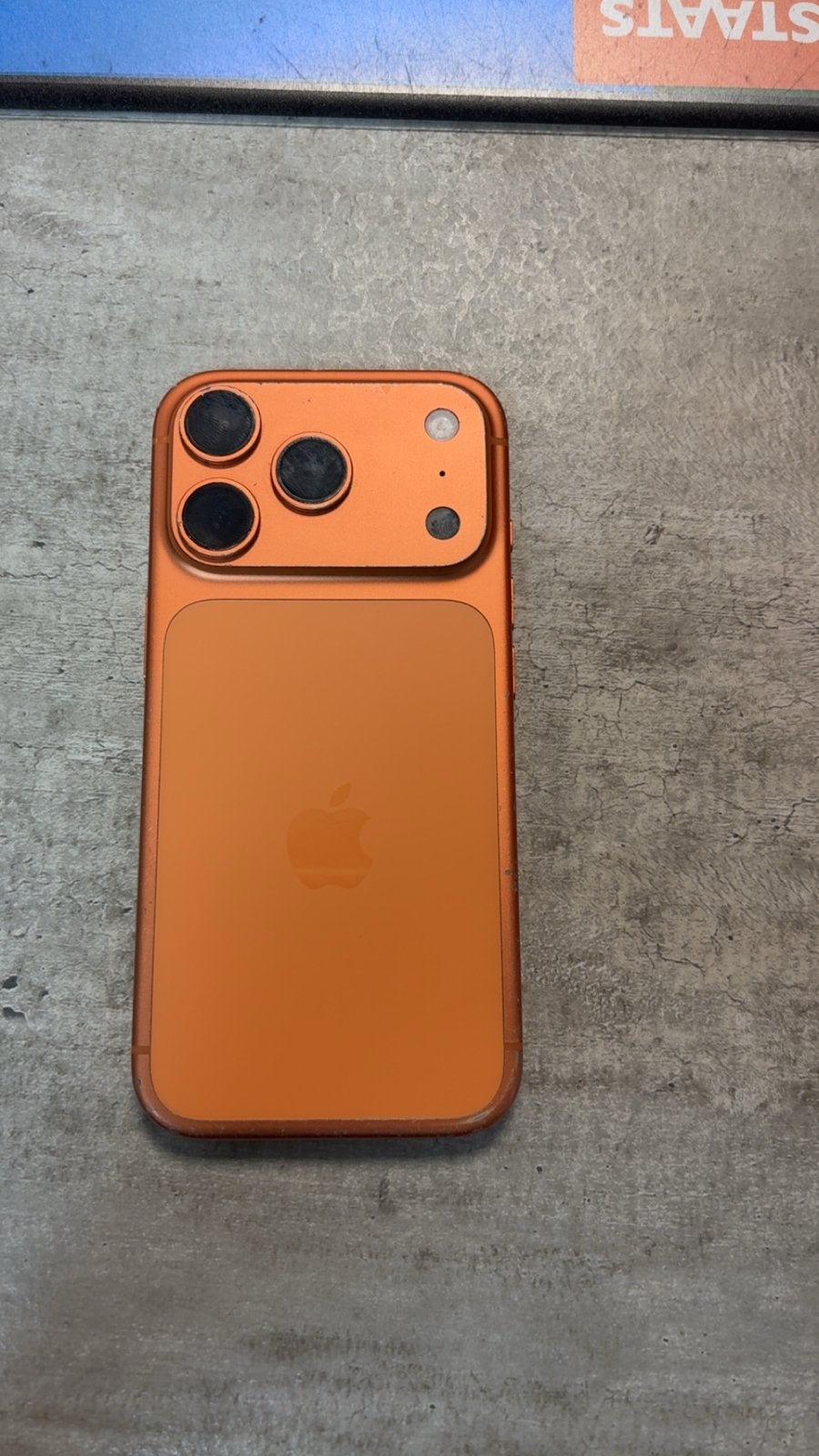 iPhone 17 Pro - Oranje - Zo goed als nieuw, Telecommunicatie, Overige modellen, Ophalen of Verzenden, Zo goed als nieuw, Zonder simlock