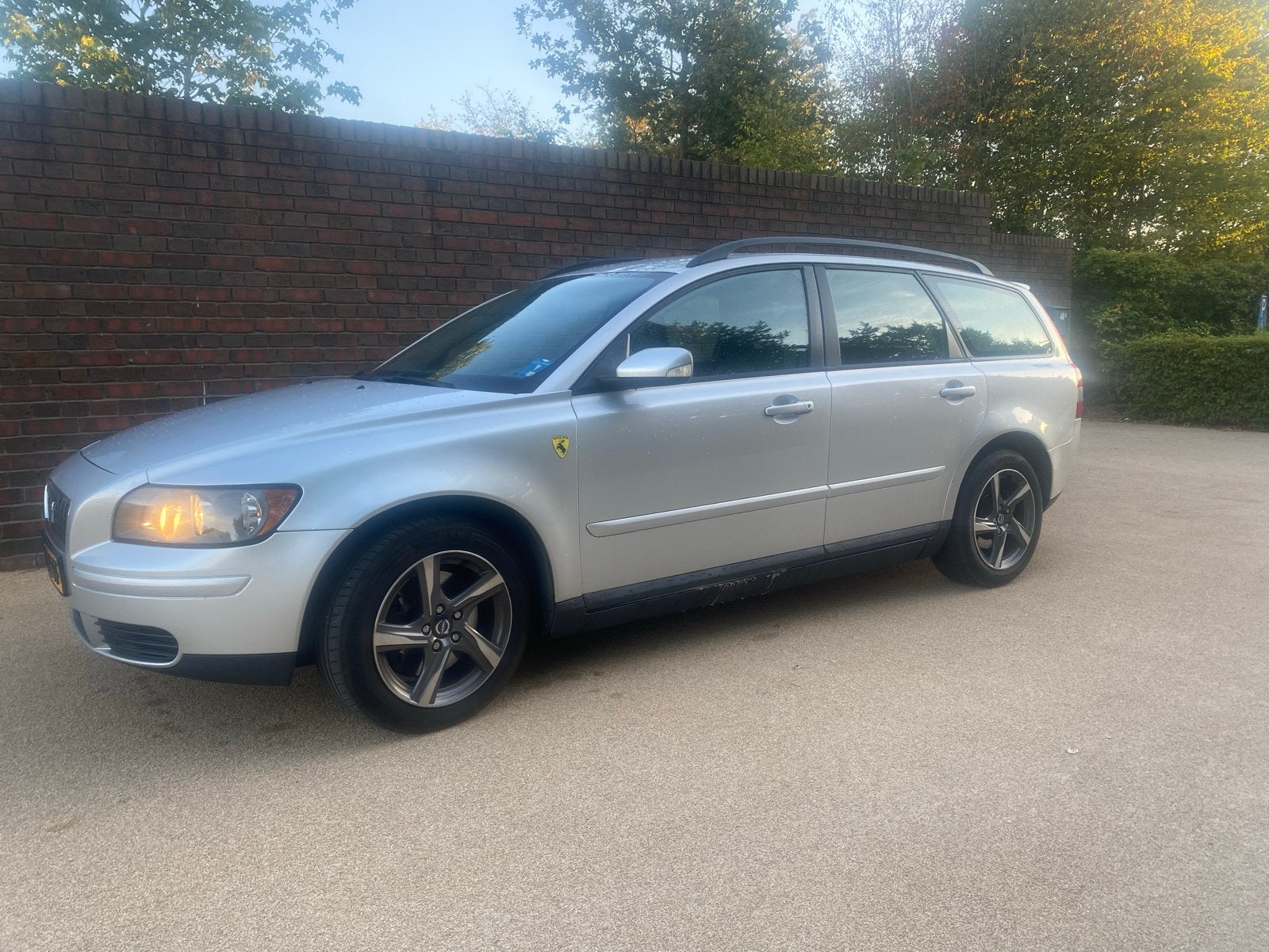 Volvo V50 2.4 5 cilinder | Zeer mooi! | Lage km stand NAP, Auto's, Stof, 700 kg, Origineel Nederlands, Grijs