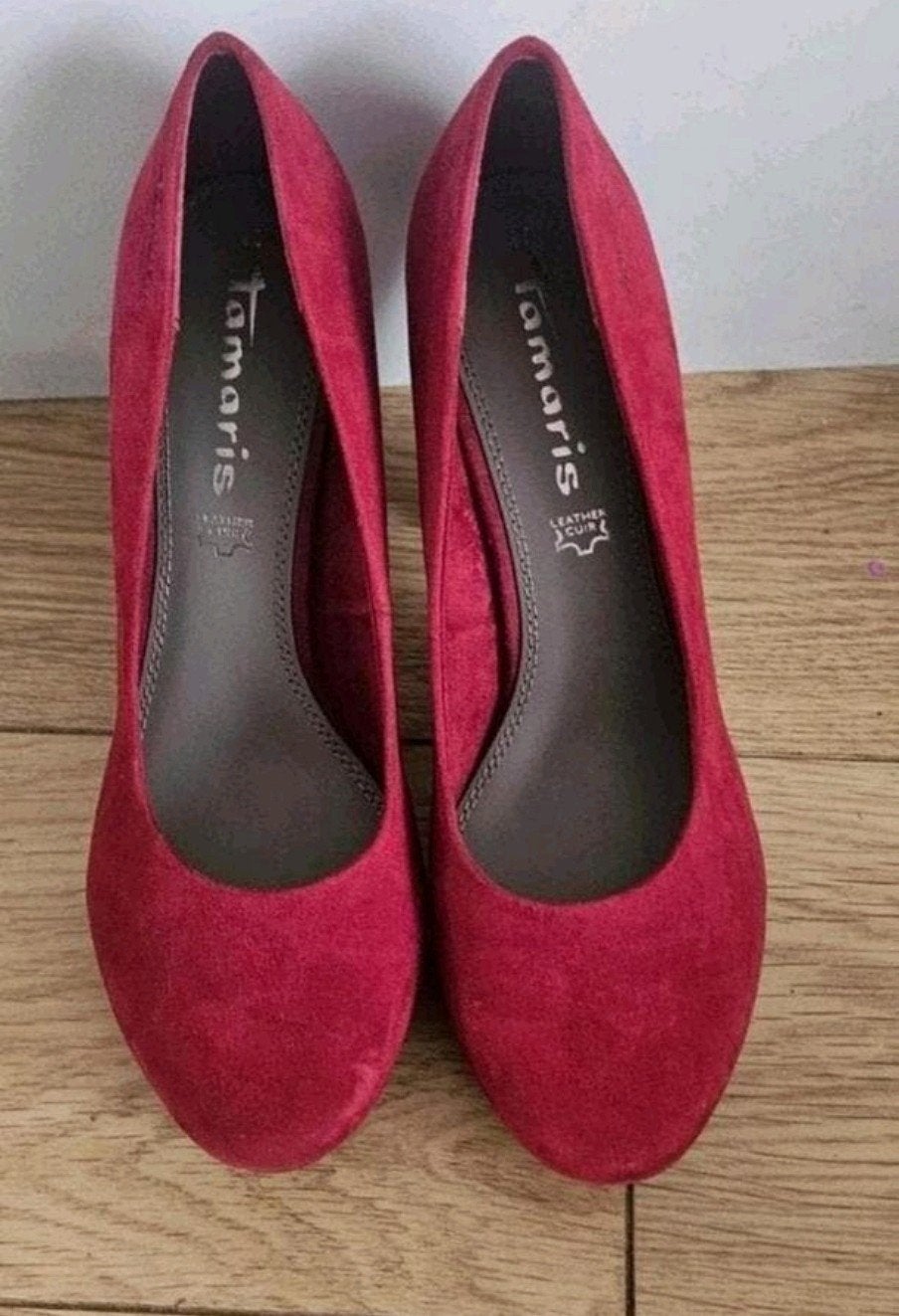 Tamaris rode pumps, Tamaris, Pumps, Ophalen of Verzenden, Zo goed als nieuw
