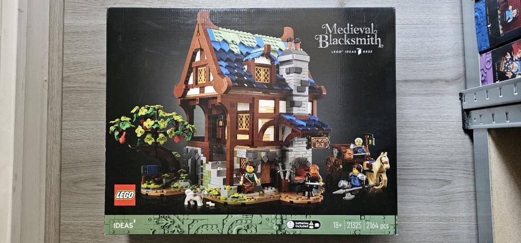 LEGO 21325 Medieval Blacksmith, Ophalen of Verzenden, Nieuw, Complete set, Lego