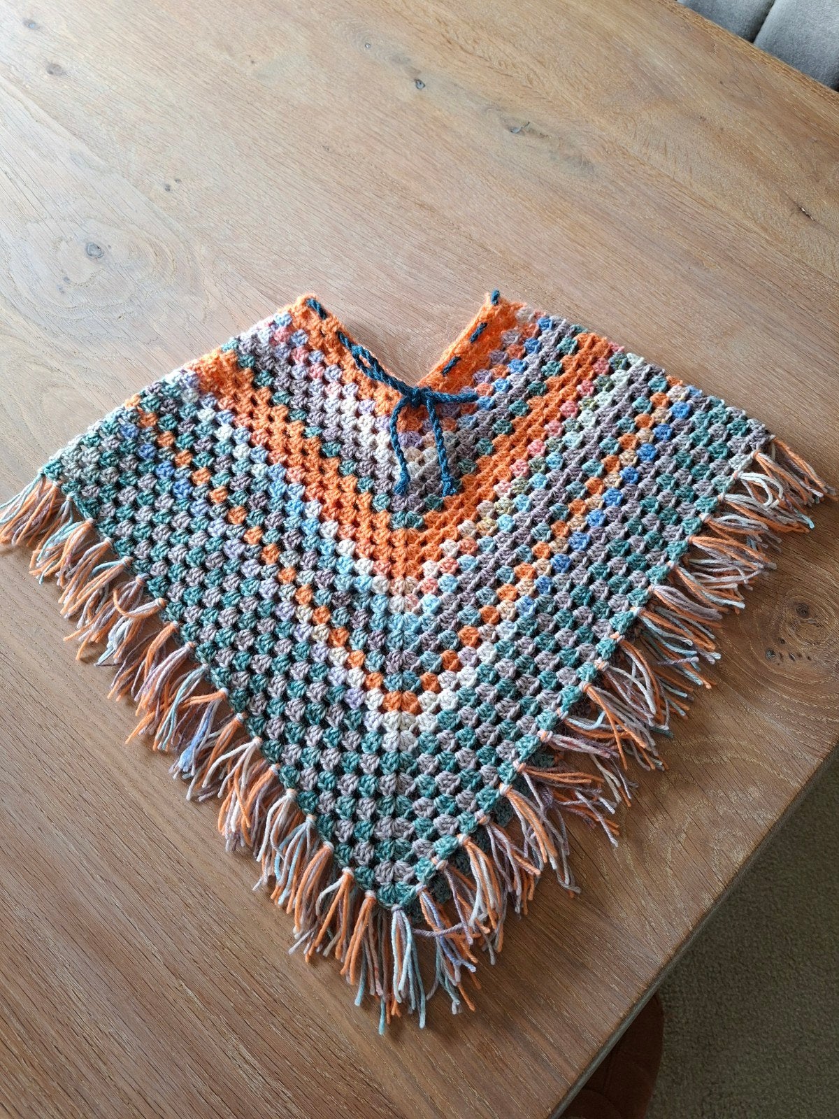 Handgemaakte gehaakte poncho met franjes, Kinderen en Baby's, Overige typen, Meisje, Nieuw, Merino wol