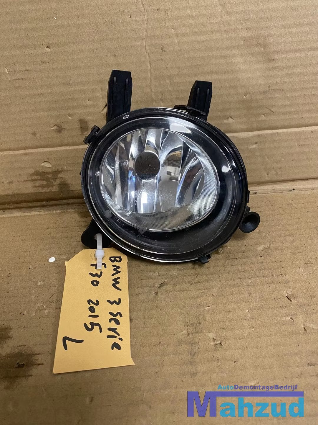 BMW 3 SERIE F30 Links mistlamp 2011-2019, Auto-onderdelen, Verlichting, Petuelring 130
80788  Munich, DE, Gebruikt, Info@bmw.de