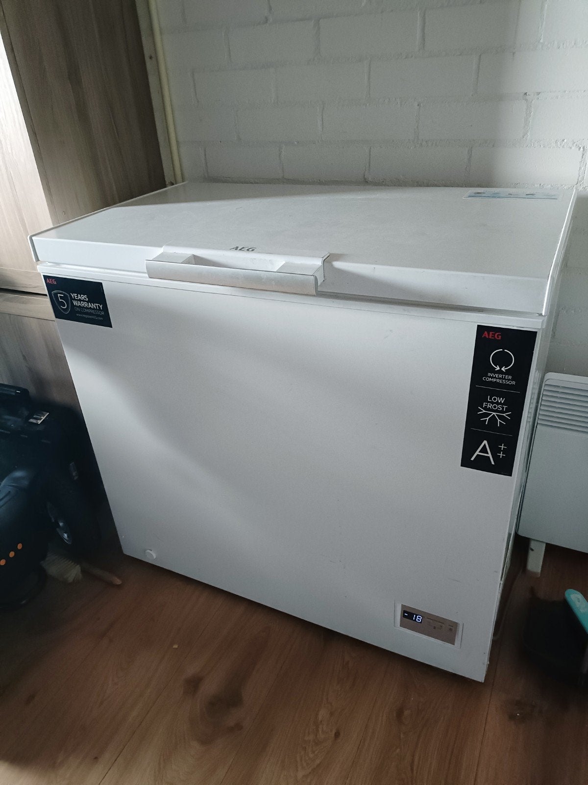 AEG Diepvrieskist A++ met Inverter Compressor en Low Frost, Witgoed en Apparatuur, Vriezers en Diepvrieskisten, Gebruikt, Vrijstaand