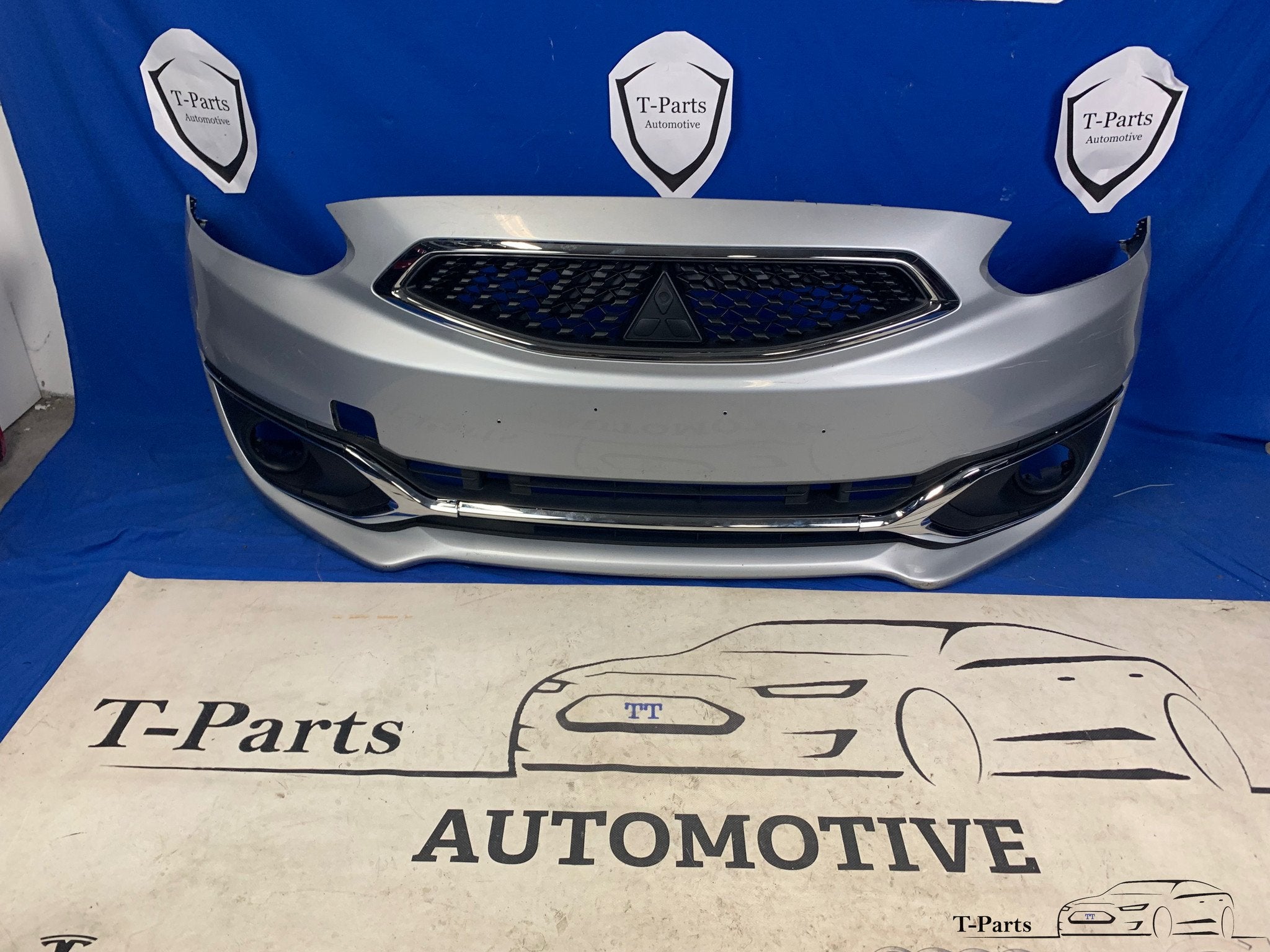 Mitsubishi space star voorbumper 2016+ bumper grille rooster, Info@fabrikant.eu, Fabrikant BV, Nieuw, Ophalen of Verzenden