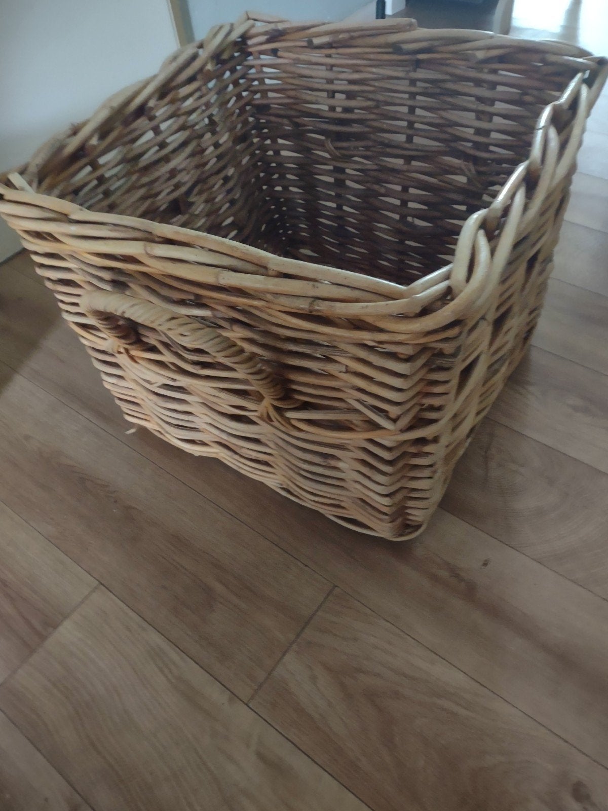 Grote rieten mand - vierkant, Ophalen, 50 tot 100 cm, 50 tot 75 cm