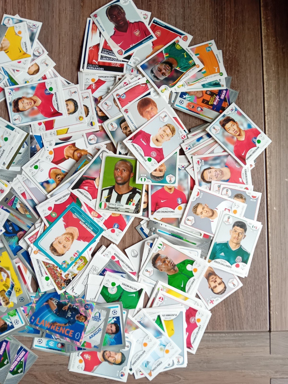 Grote verzameling voetbalplaatjes en stickers, Ophalen of Verzenden, Gebruikt, Sport