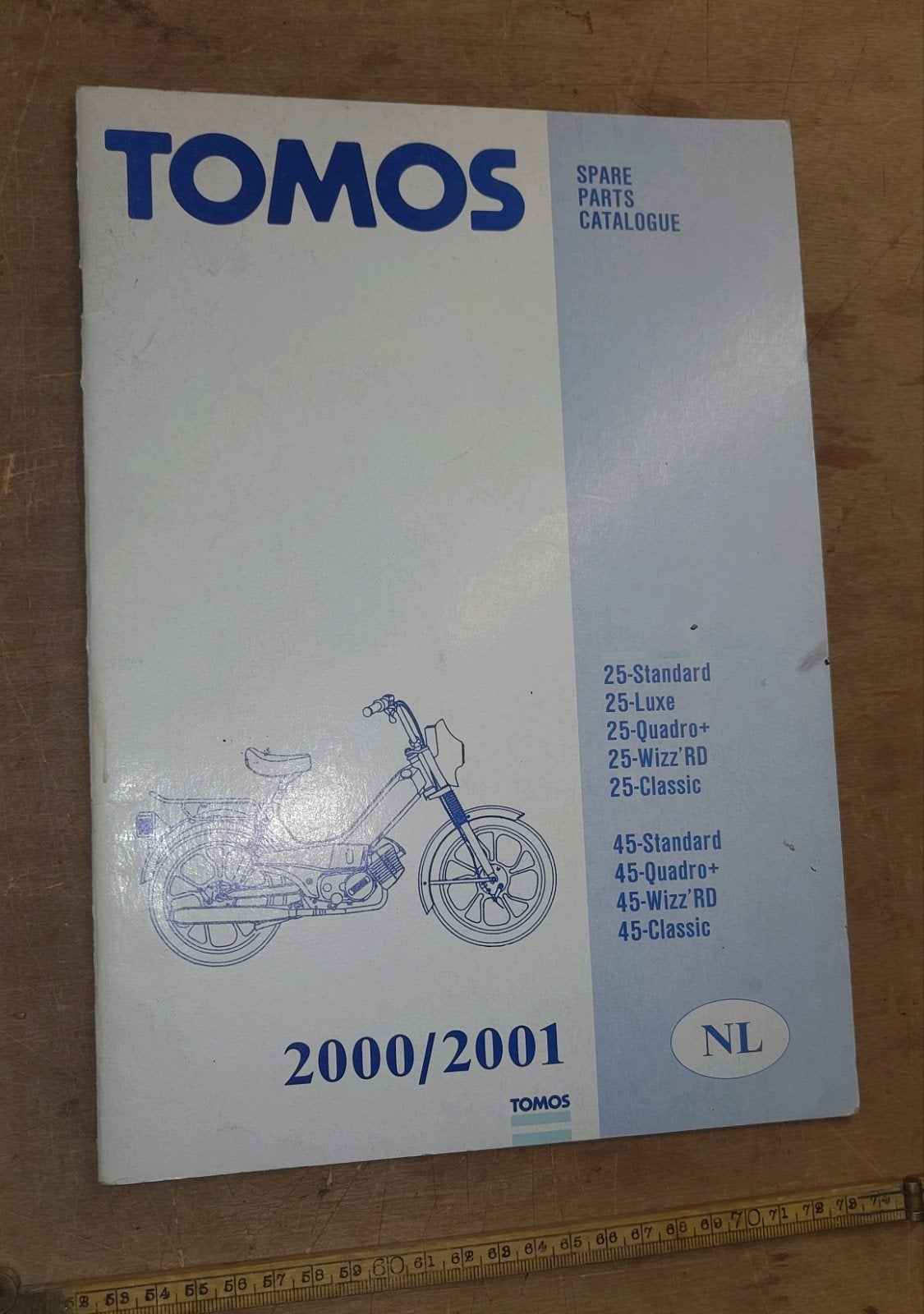 Tomos onderdelen catalogus 2000/2001, Ophalen of Verzenden, Gebruikt