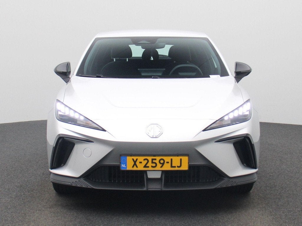 MG MG4 Electric Standard 51 kWh | SOH 94.9% | APPLE CARPLAY, Auto's, Automaat, 12 maanden, Parkeersensor, Zilver of Grijs