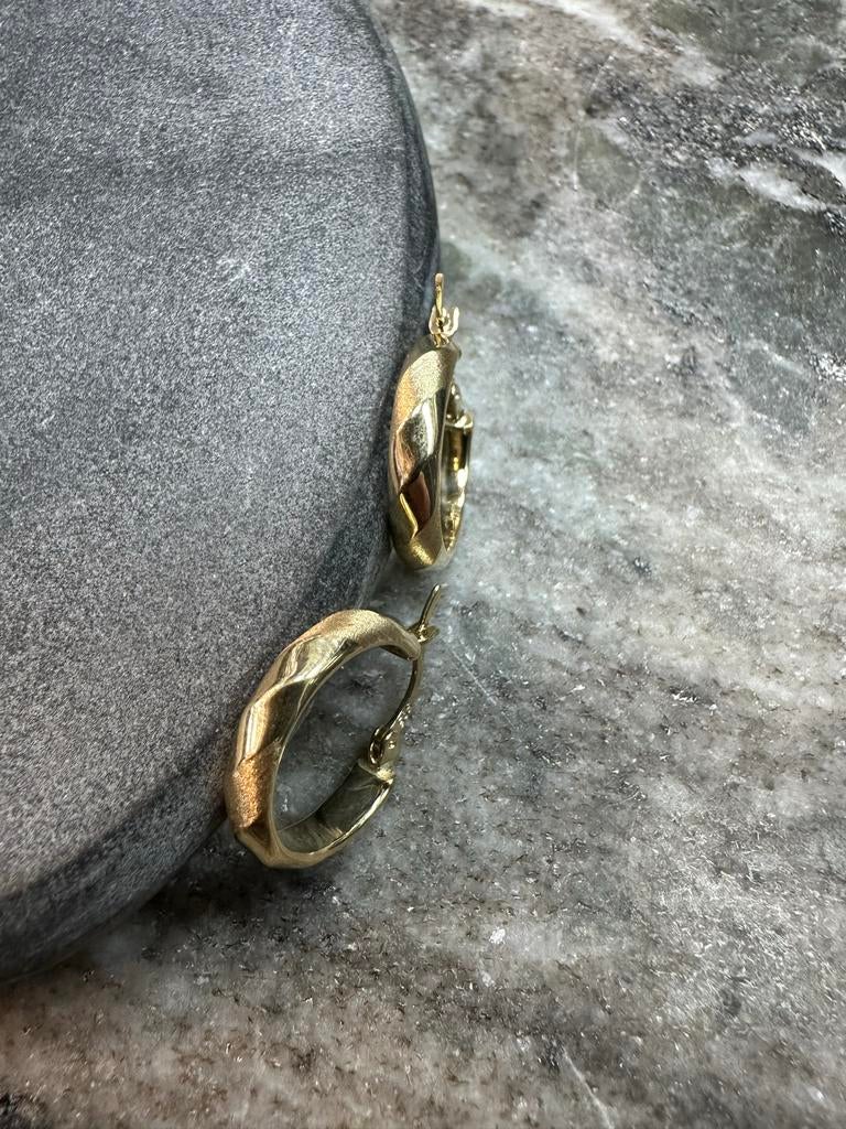 Elegante 14k Gouden Oorbellen - Tijdloos Design, Sieraden, Tassen en Uiterlijk, Oorbellen, Ophalen of Verzenden, Gebruikt, Goud