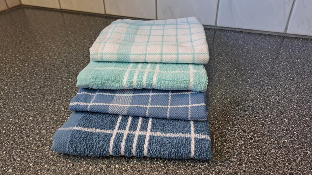Set van 2 nieuwe theedoeken en handdoeken., Blauw, Nieuw, N.v.t, N.v.t