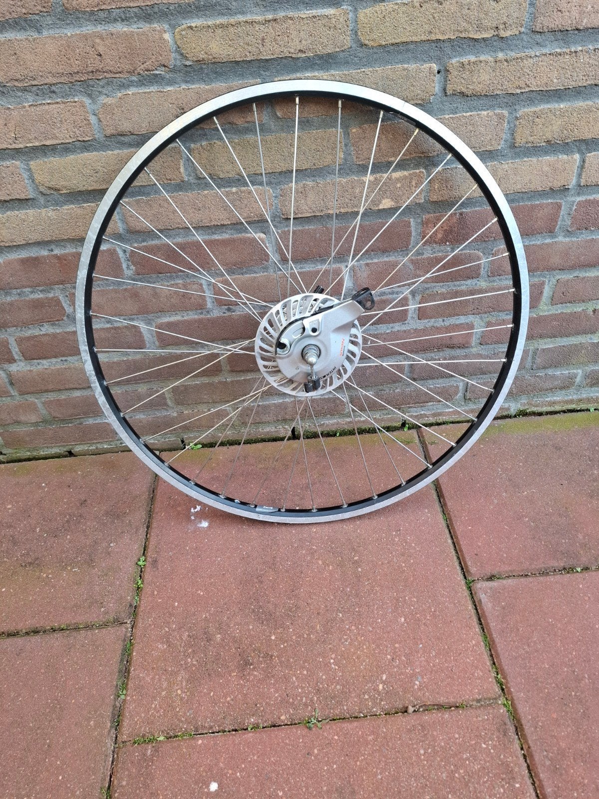 Nexus 7V achterwiel, Ophalen, Wiel
