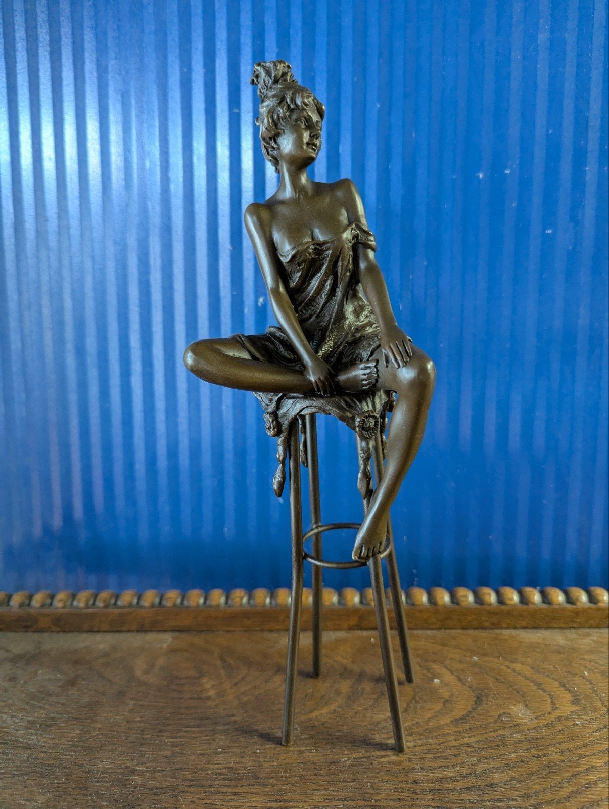 Bronzen beeld 'Vrouw op kruk' - Pierre Collinet, Ophalen of Verzenden
