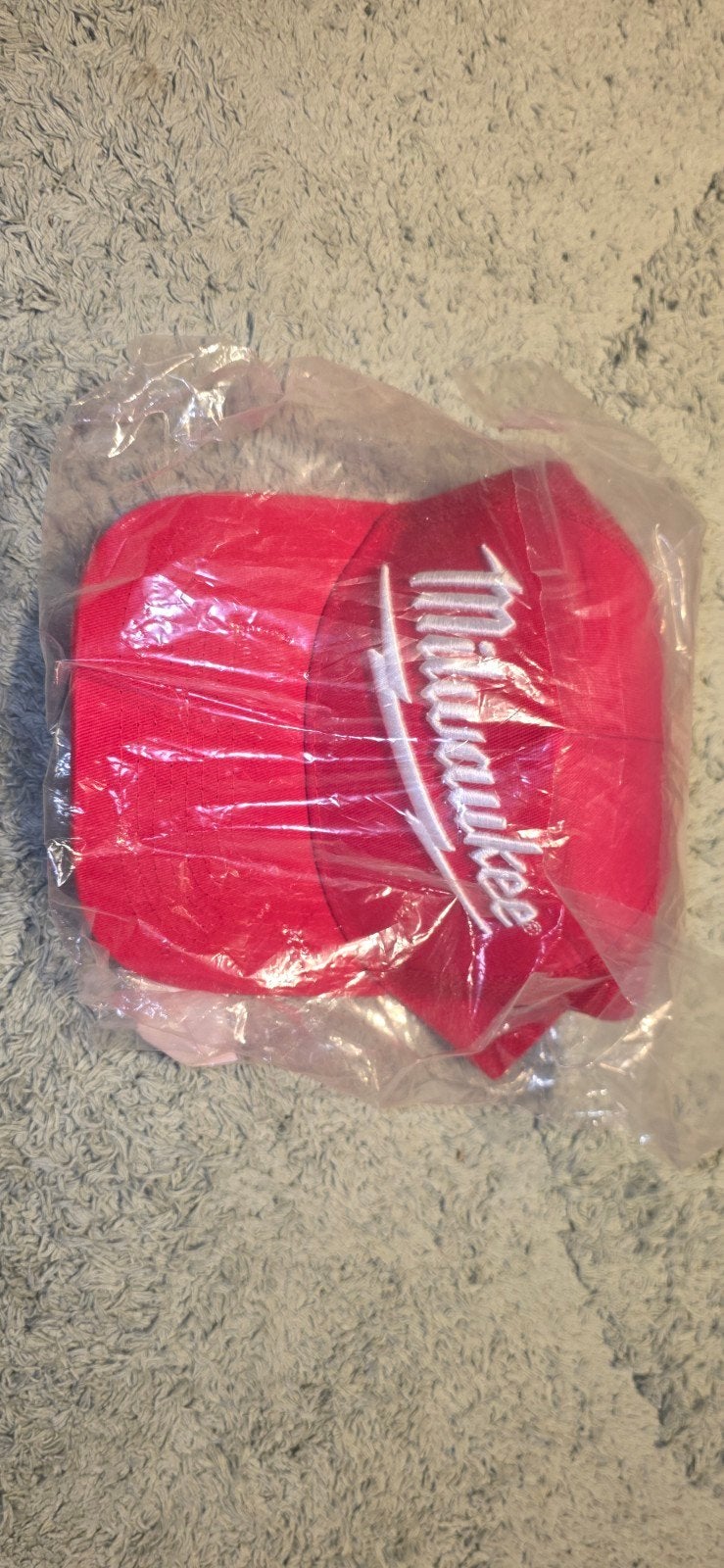 Milwaukee Trucker Cap Rood - Nieuw in verpakking, Ophalen, Nieuw, One size fits all, Pet