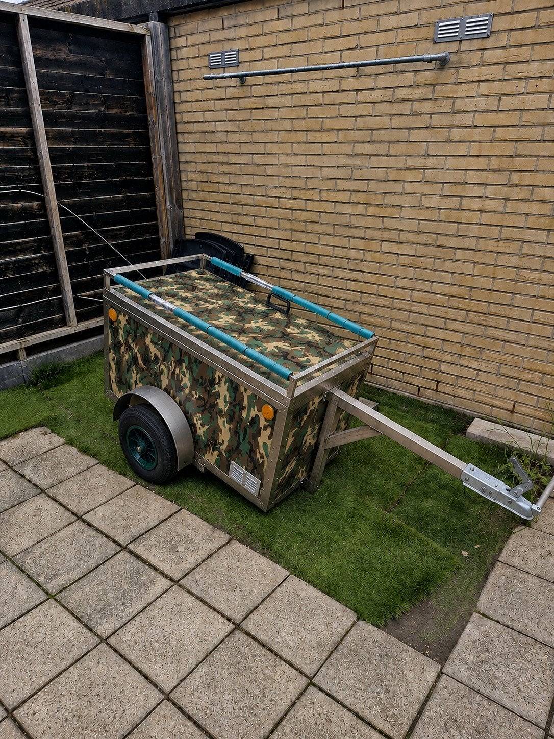 fiets aanhanger alluminium in camouflage, Ophalen, Gebruikt, 80 kg of meer