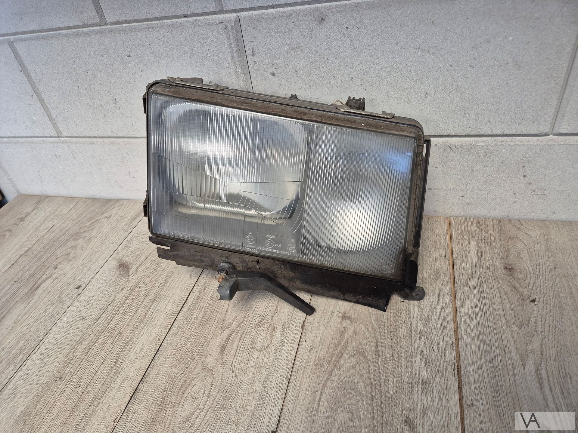 Koplamp rechts MET RUITENWISSER Mercedes W124 Hella 200 euro, Gebruikt, -, Ophalen of Verzenden, -