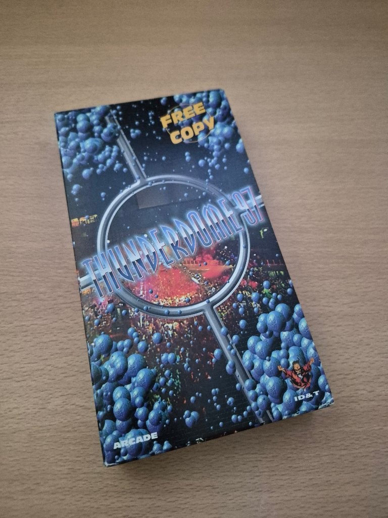 Thunderdome '97 The Southern Edition VHS - Free Copy, Muziek, Vanaf 16 jaar, Ophalen of Verzenden, VHS