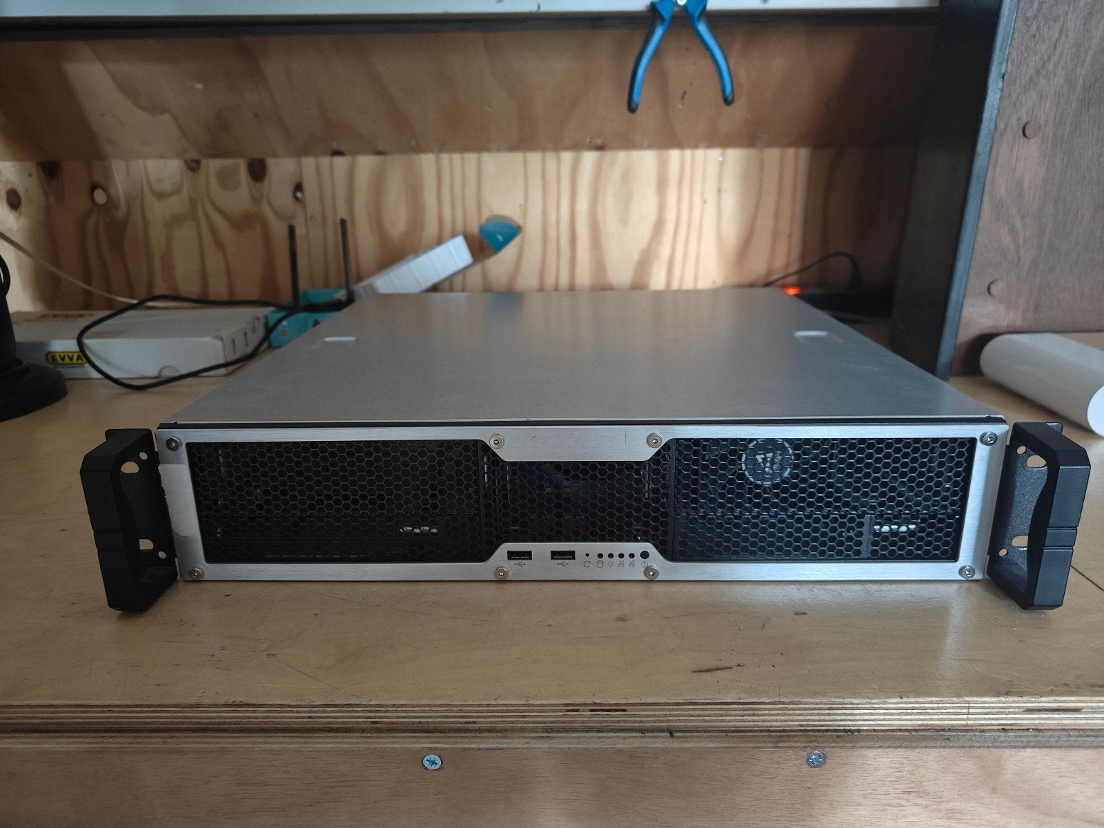Nette PC/server behuizing 19", Ophalen, Zo goed als nieuw, Onbekend