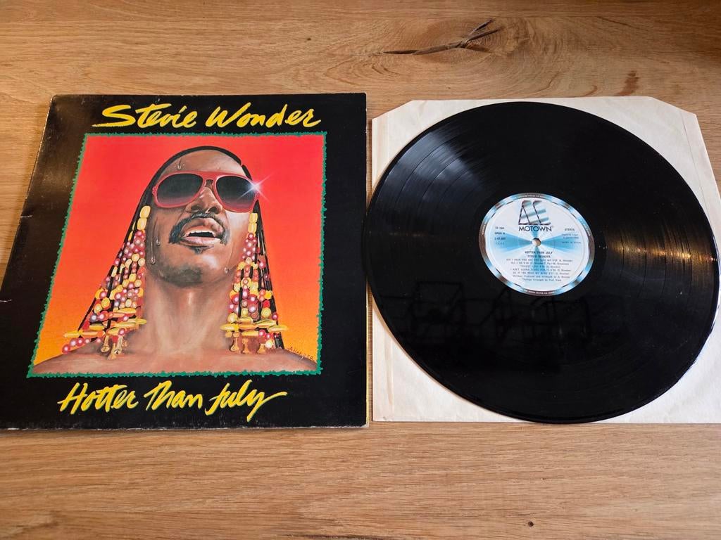 Stevie Wonder hotter than july LP, Cd's en Dvd's, Vinyl | R&B en Soul, Ophalen of Verzenden, Zo goed als nieuw, 12 inch