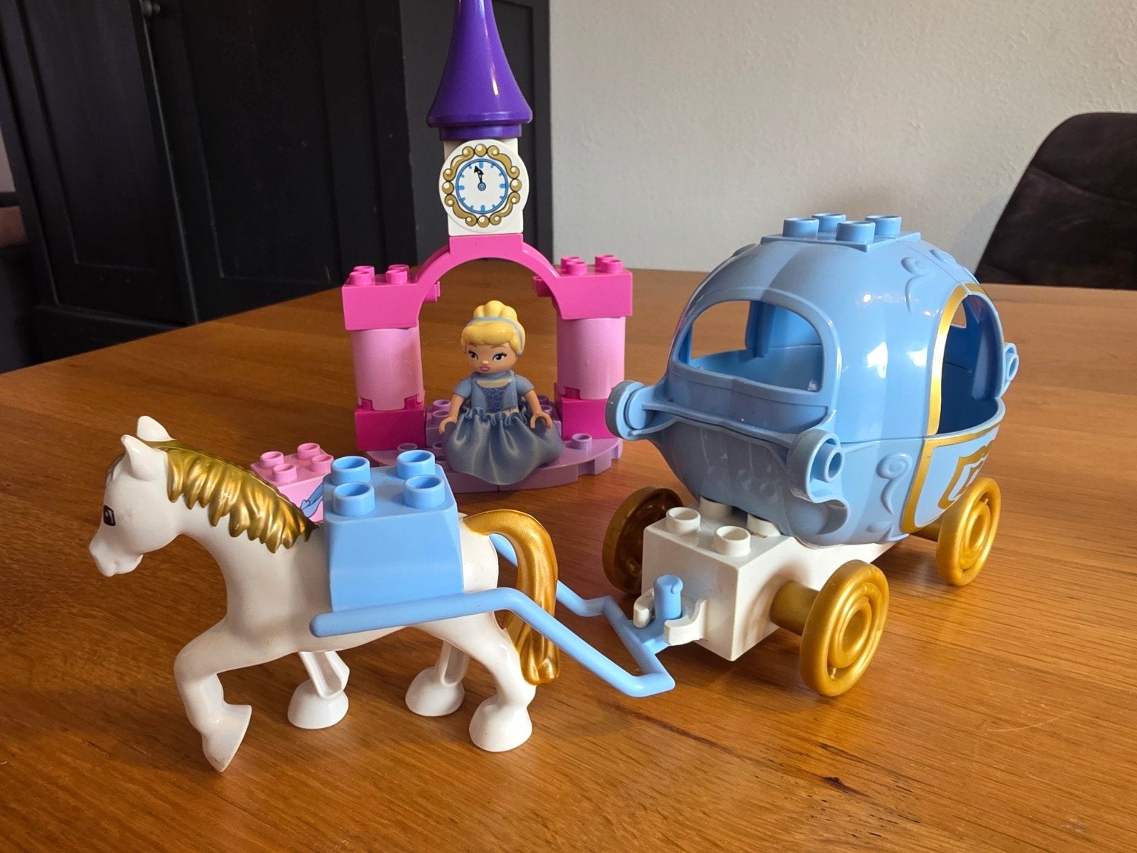LEGO Duplo 6153 Assepoester Koets en Kasteel, Inclusief minifiguren, Gebruikt, Ophalen of Verzenden, Complete set