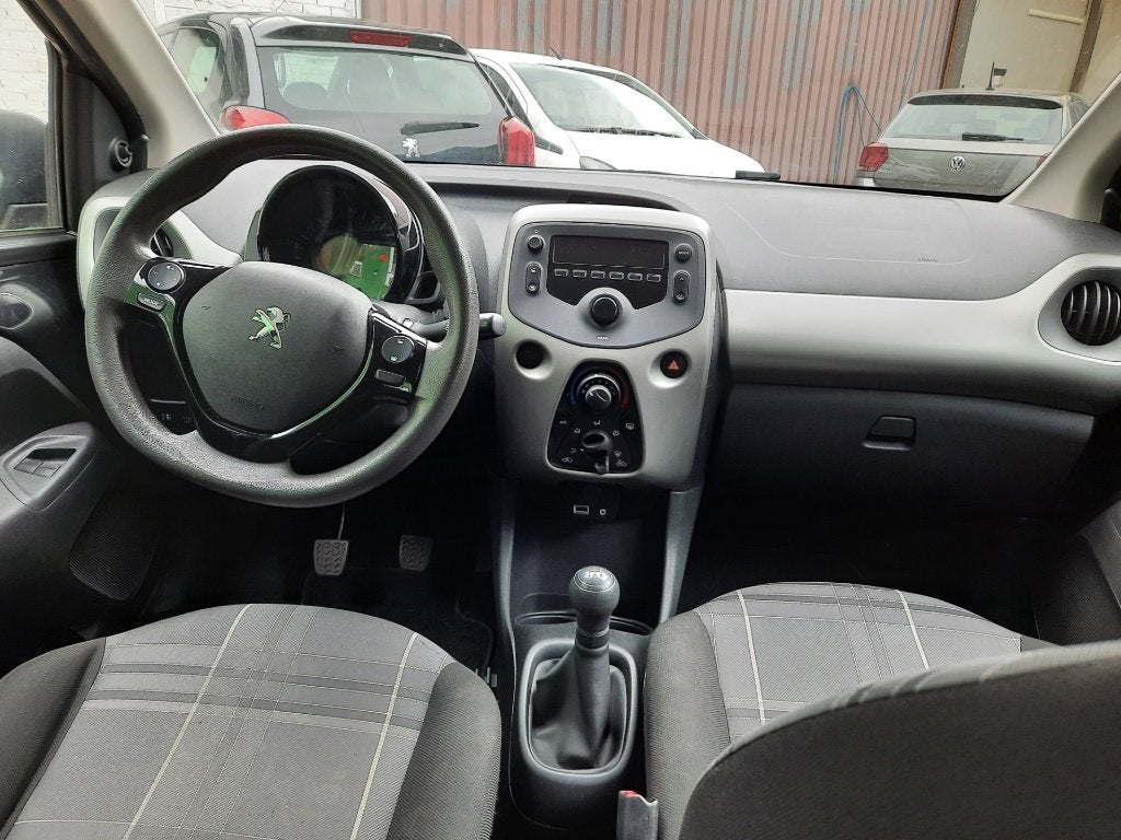 Peugeot 108 1.0 12V E-vti 51KW 5DR 2018 Zwart, Auto's, Peugeot, Voorwielaandrijving, 4 stoelen, Zwart, Origineel Nederlands