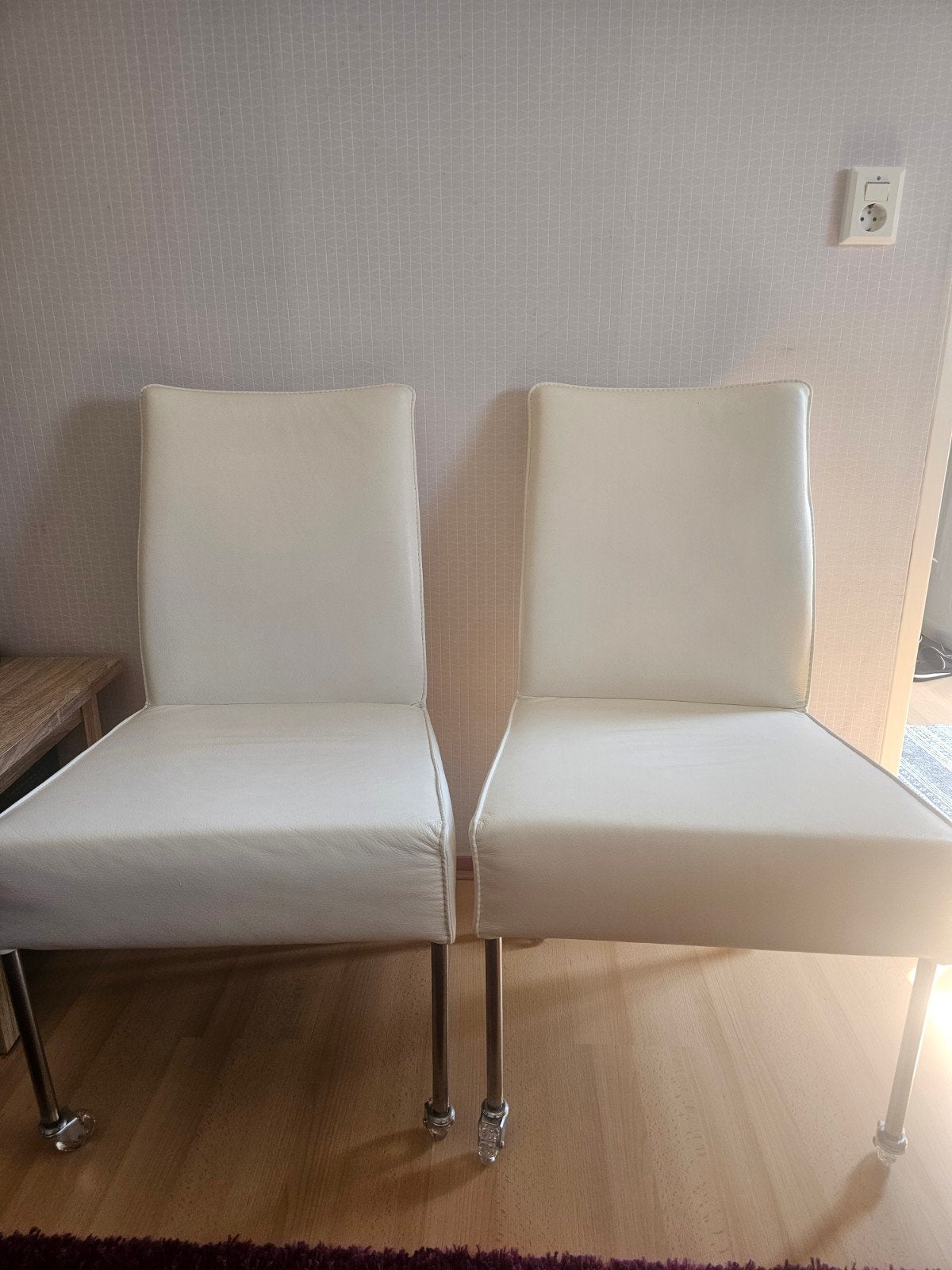 2 leren stoelen, Huis en Inrichting, Ophalen, Gebruikt, Wit, Twee