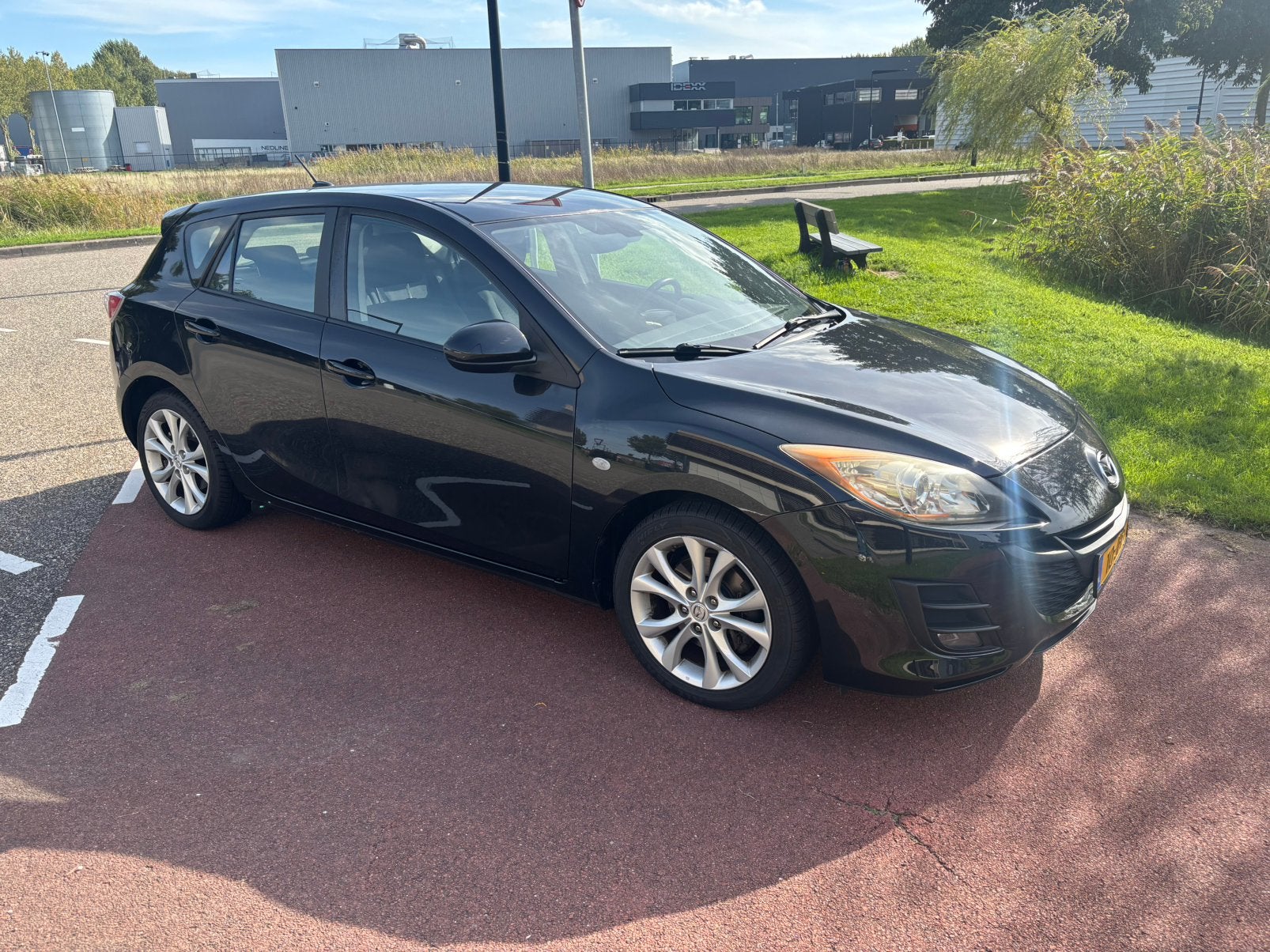 Mazda 3 2.0 Disi 2009  6bak., Voorwielaandrijving, Euro 5, Zwart, 4 cilinders