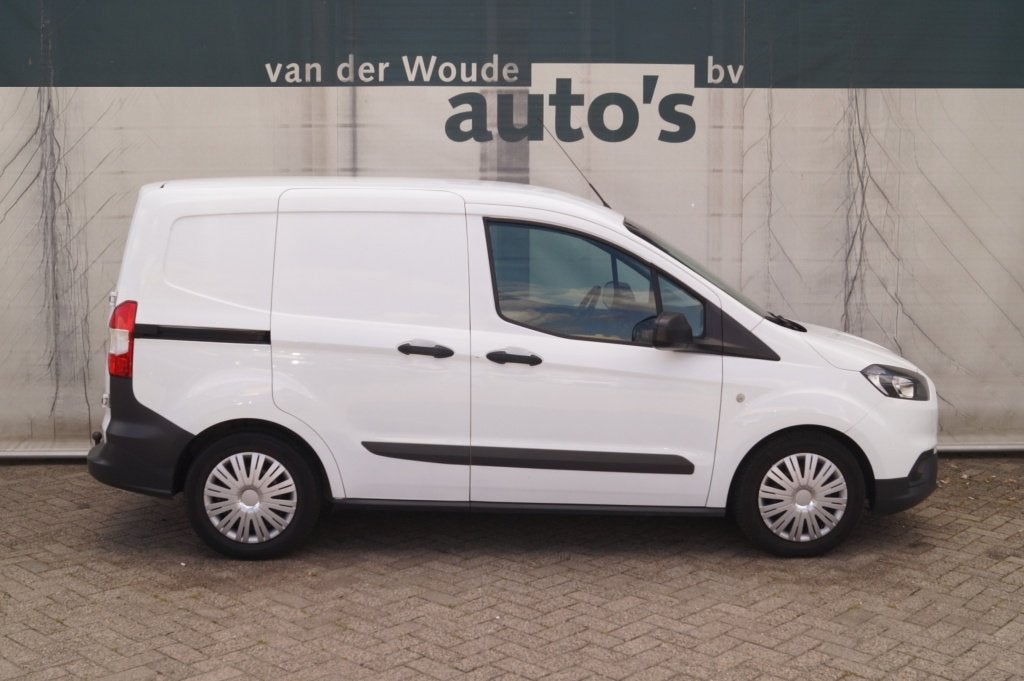 Ford Transit Courier 1.5 TDCI Trend -AIRCO-DAB-TREKHAAK-, Auto's, Voorwielaandrijving, Dealer onderhouden, Stof, Euro 6