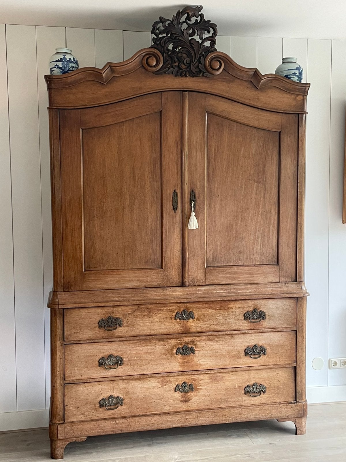 Prachtig kabinet, Ophalen
