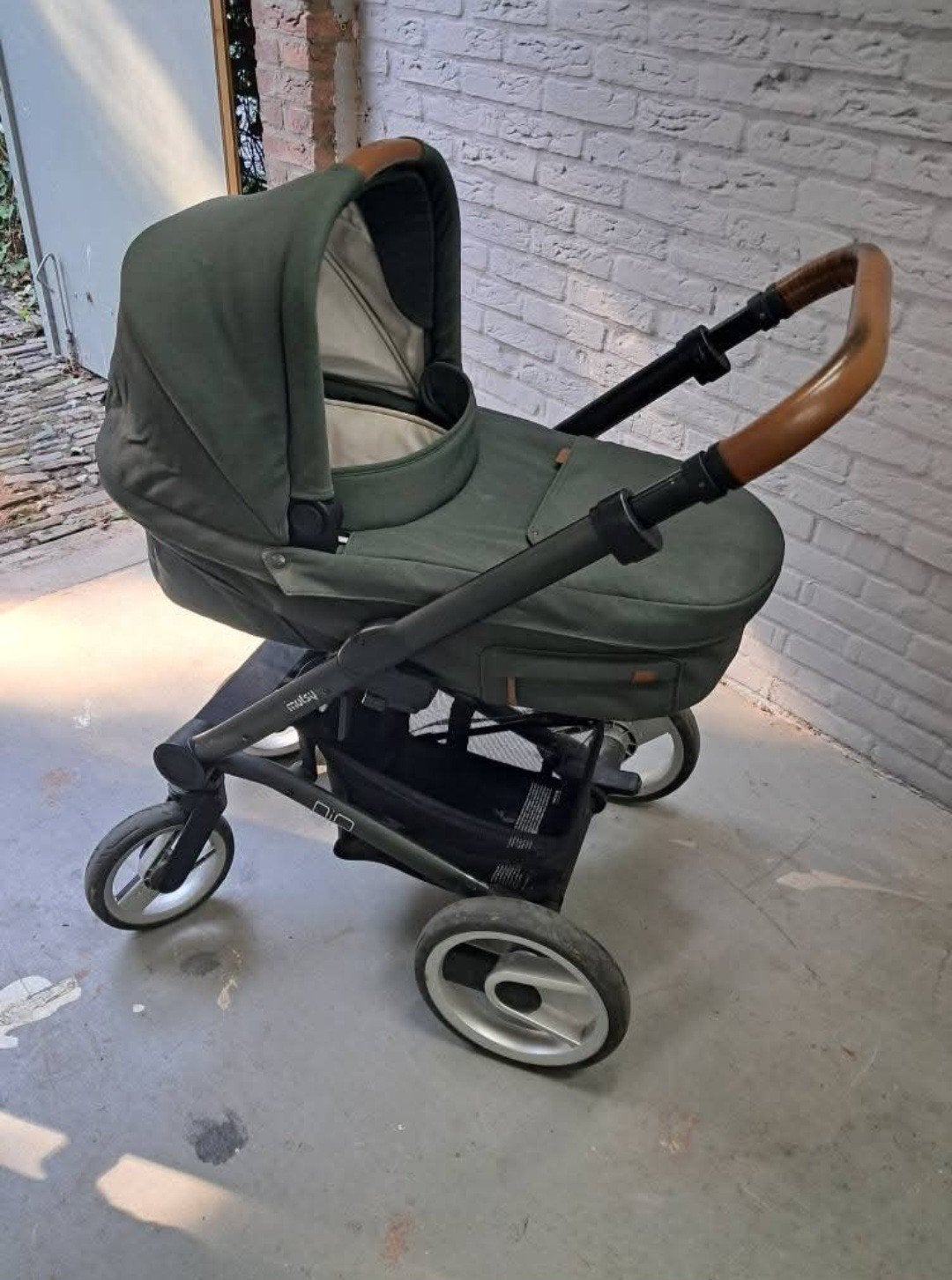 Mutsy nio pine green, Kinderen en Baby's, Ophalen, Gebruikt, Verstelbare duwstang, Combiwagen