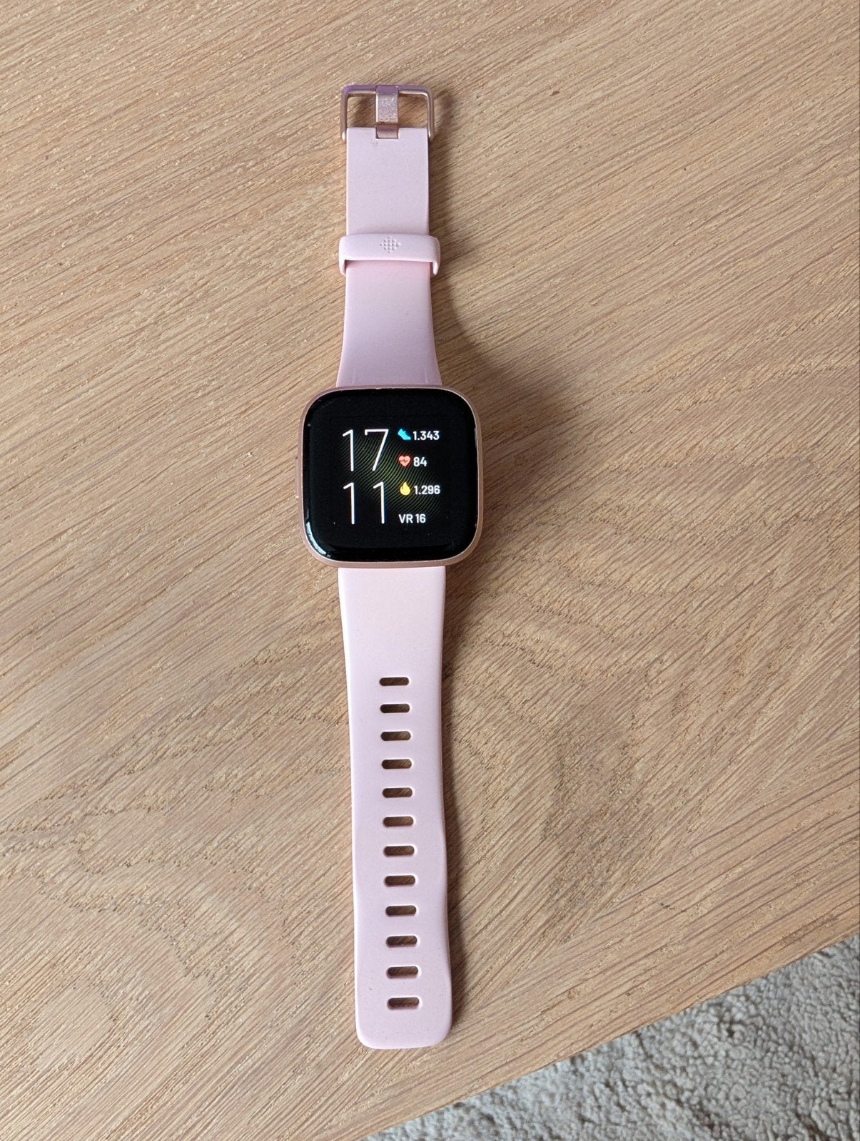 Fitbit Versa 2 - Roségoud met Roze Bandje, Ophalen of Verzenden, Zo goed als nieuw, Fitbit, Roze