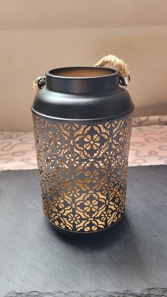 Moroccan-style filigree candle lantern, Huis en Inrichting, Woonaccessoires | Kandelaars en Kaarsen, Ophalen of Verzenden, Zo goed als nieuw