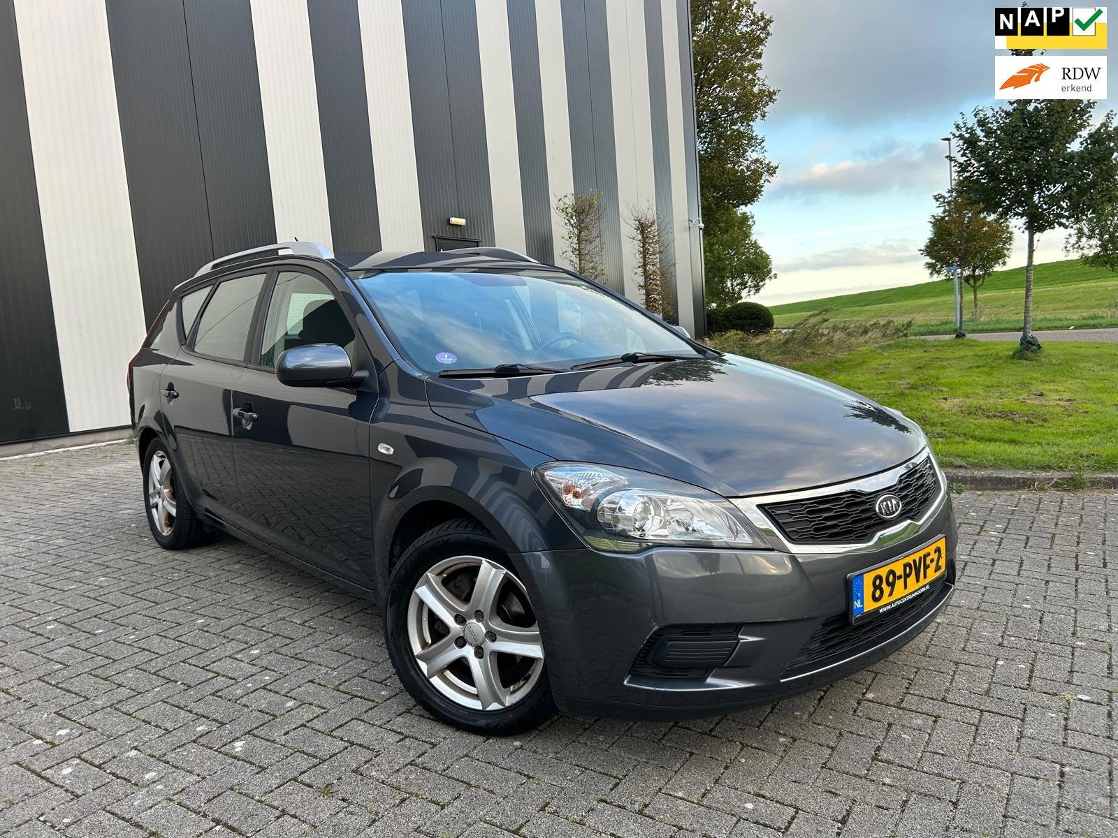 Kia Cee'd 1.4 CVVT X-tra 2e Eigenaar-Airco-Trekhaak-Elekpakk, Auto's, Voorwielaandrijving, Euro 5, Gebruikt, 4 cilinders