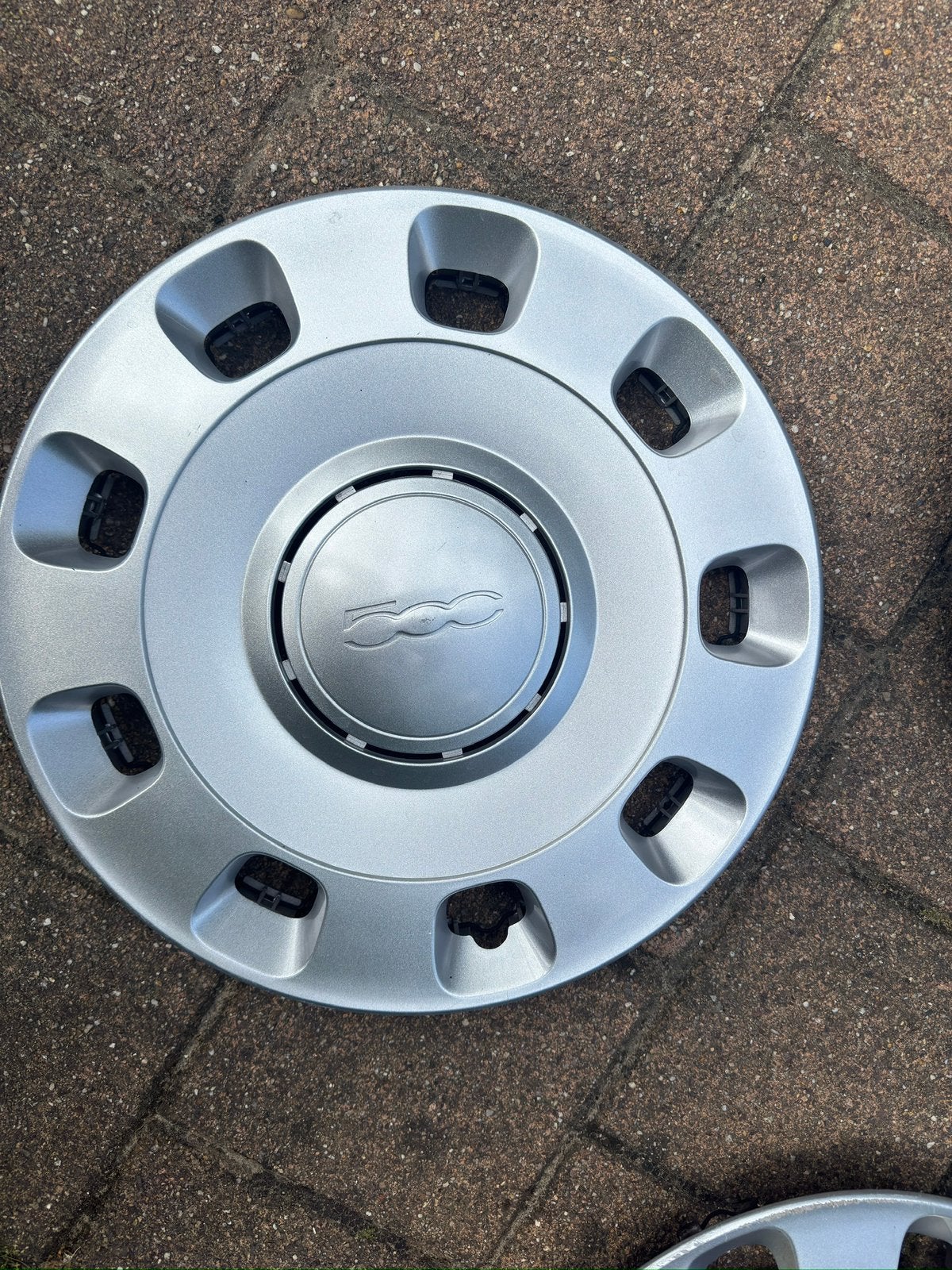 Fiat 500 originele wieldoppen 15 inch, Ophalen of Verzenden, Zo goed als nieuw
