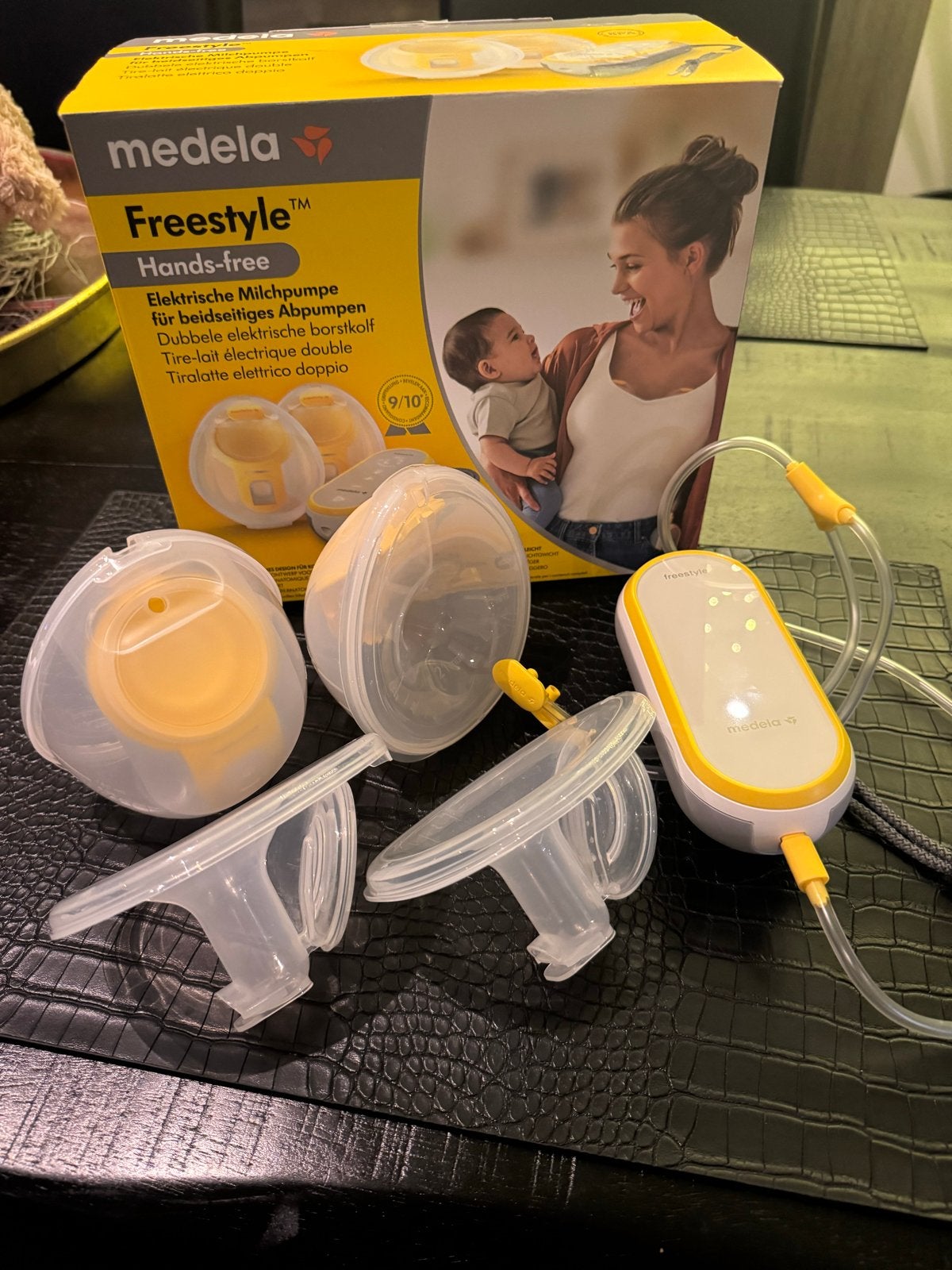 Medela Freestyle Hands-free Dubbele Elektrische Borstkolf, Kinderen en Baby's, Ophalen, Zo goed als nieuw