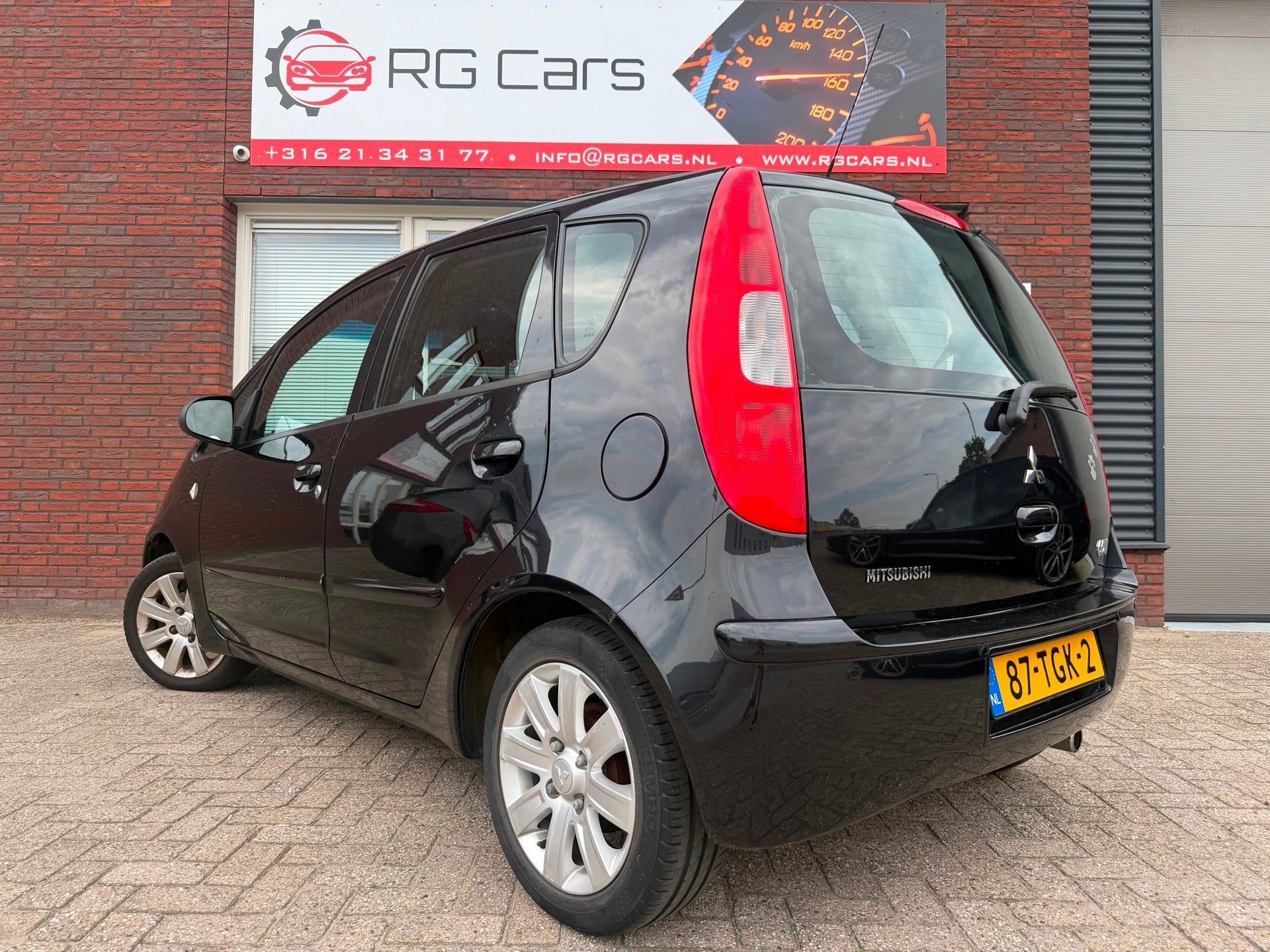 Mitsubishi Colt 1.3 Invite+ / Clima / PDC / LM / 5DRS / AUT, Auto's, Mitsubishi, Stof, Gebruikt, Met garantie (alle), Bedrijf