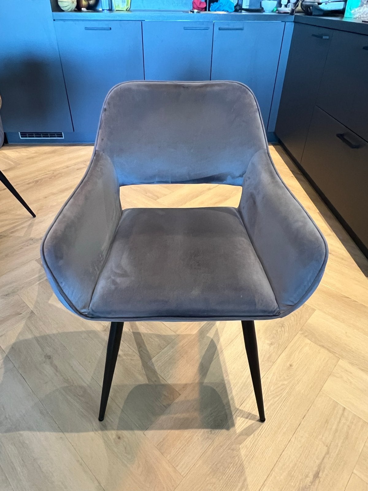 Set van 6 grijze velvet eetkamerstoelen, Ophalen, Zo goed als nieuw, Vijf, Zes of meer stoelen, Stof