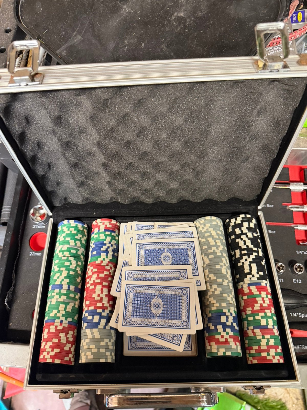 Pokerset in koffer, Hobby en Vrije tijd, Gezelschapsspellen | Kaartspellen, Vijf spelers of meer, Ophalen, Gebruikt