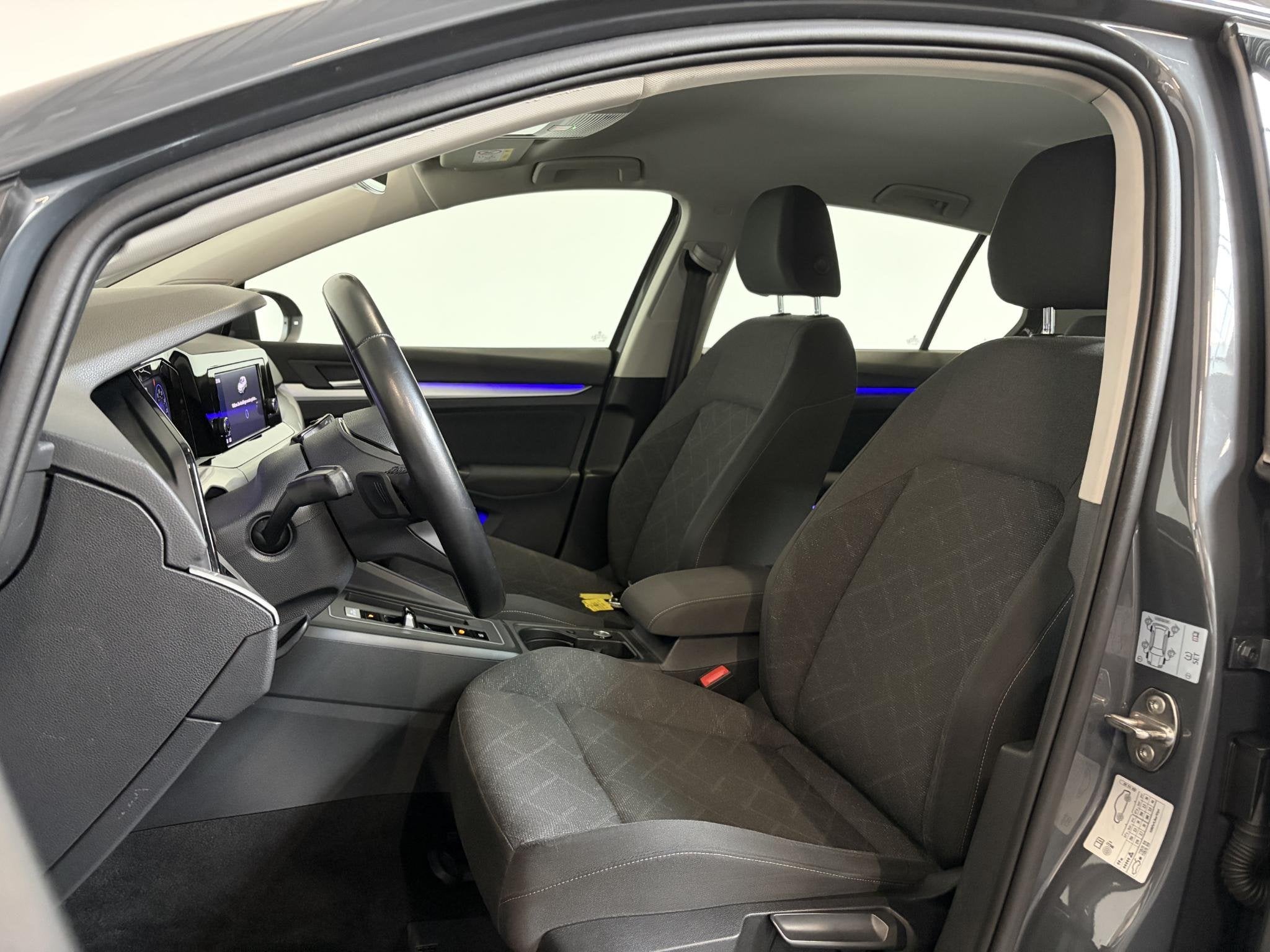 Volkswagen Golf 1.0 eTSI 110pk Automaat Life Climate control, Auto's, Stof, Gebruikt, 122 pk, 1202 kg