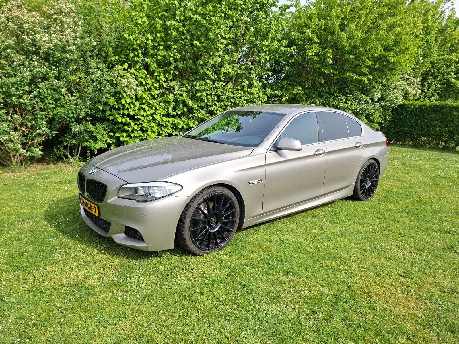 BMW 5-Serie 3.0 I F10 2010 M-pakket 20 inch breedset OZ, Auto's, Achterwielaandrijving, Zwart, 2000 kg, Navigatiesysteem